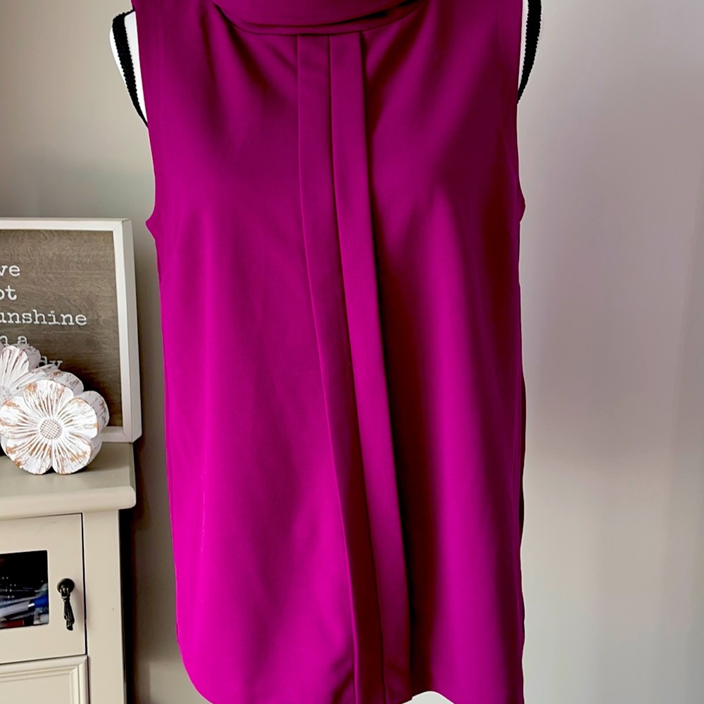 Banana Republic Sleeveless Blouse size Medium